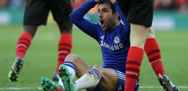 Fabregas was looking to con the Ref Fabregas was looking to con the Ref