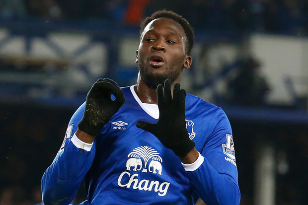 Lukaku’s father urges him to join Man United or Bayern Munich