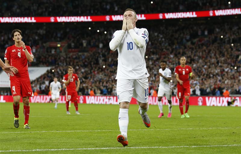 Hodgson confirms Rooney will be in the England squad for Euro 2016 Hodgson confirms Rooney will be in the England squad for Euro 2016