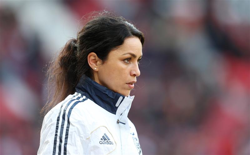 Ex-Chelsea doctor Eva Carneiro demands apology from Mourinho Ex-Chelsea doctor Eva Carneiro demands apology from Mourinho