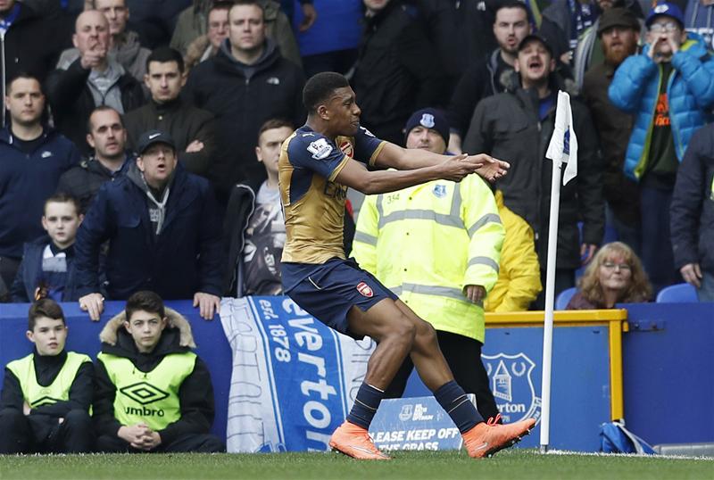 Wenger reveals how Iwobi is growing in the Arsenal first-team Wenger reveals how Iwobi is growing in the Arsenal first-team