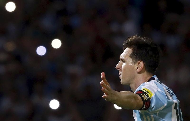 Messi makes history again as he closes in on Batistuta’s all-time Argenntina goalscoring record Messi makes history again as he closes in on Batistuta’s all-time Argenntina goalscoring record
