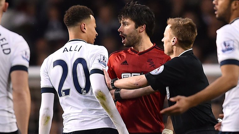 Dele Alli Advised to Learn From Messi and Ronaldo Dele Alli Advised to Learn From Messi and Ronaldo