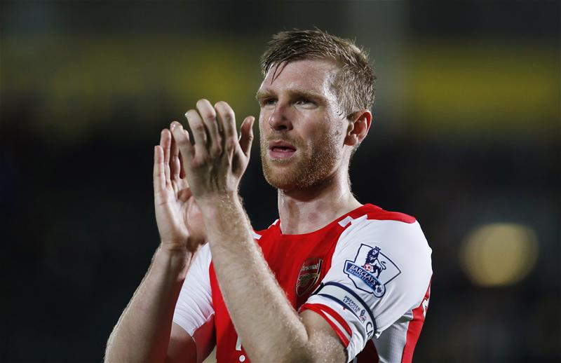Mertesacker frustrated with bench role at Arsenal Mertesacker frustrated with bench role at Arsenal
