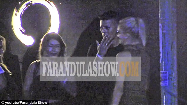 Man United’s Marcos Rojo caught smoking and pecking woman on Argentina duty Man United’s Marcos Rojo caught smoking and pecking woman on Argentina duty