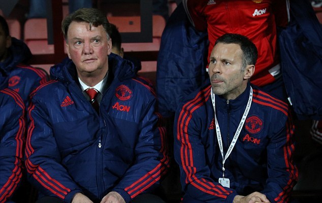 Man Utd legend Yorke reveals why he want Red Devils to stick with Van Gaal Man Utd legend Yorke reveals why he want Red Devils to stick with Van Gaal