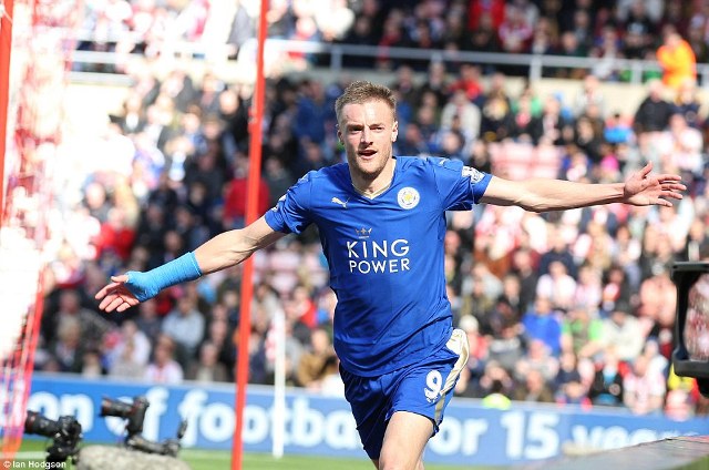 Leicester 9pts away from Premier League title after Vardy brace sink Sunderland Leicester 9pts away from Premier League title after Vardy brace sink Sunderland