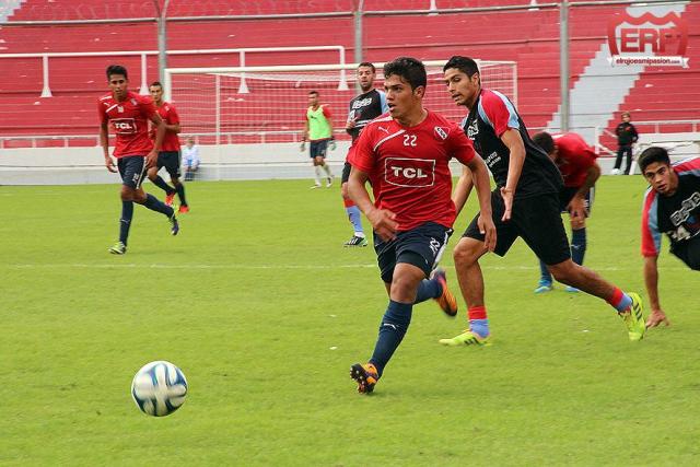 Sergio Aguero congratulates younger brother on debut for Independiente Sergio Aguero congratulates younger brother on debut for Independiente