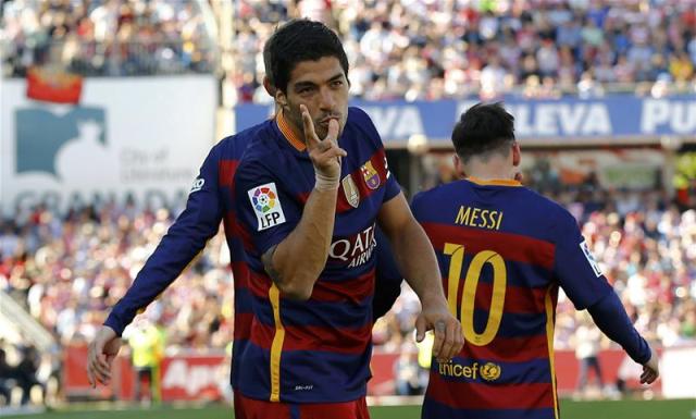 Suarez becomes the third player in history to score 40+ goals in one La Liga campaign Suarez becomes the third player in history to score 40+ goals in one La Liga campaign
