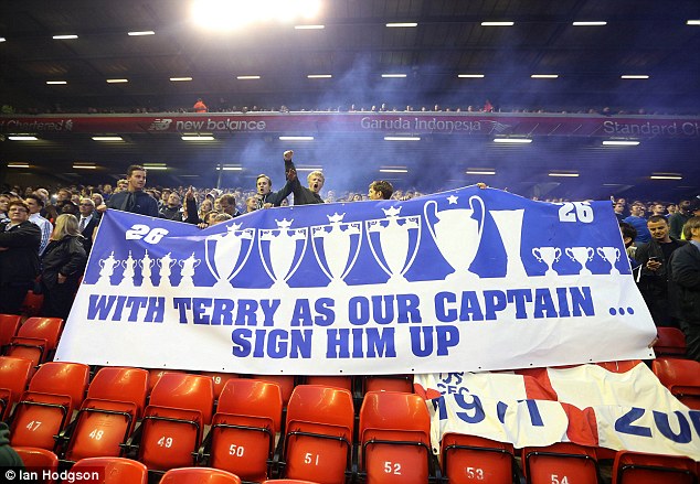 Chelsea fans demand new deal for Terry as Hiddink reveals captain is in talks with the club Chelsea fans demand new deal for Terry as Hiddink reveals captain is in talks with the club
