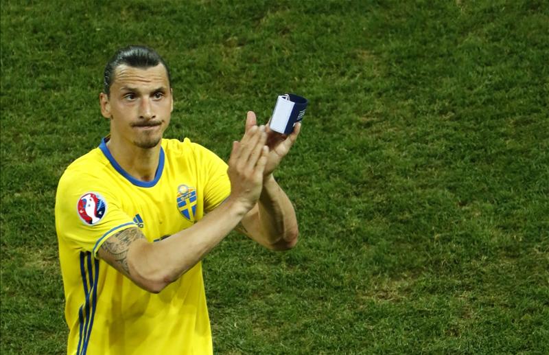 Ibrahimovic to join Manchester United with his personal chef Ibrahimovic to join Manchester United with his personal chef