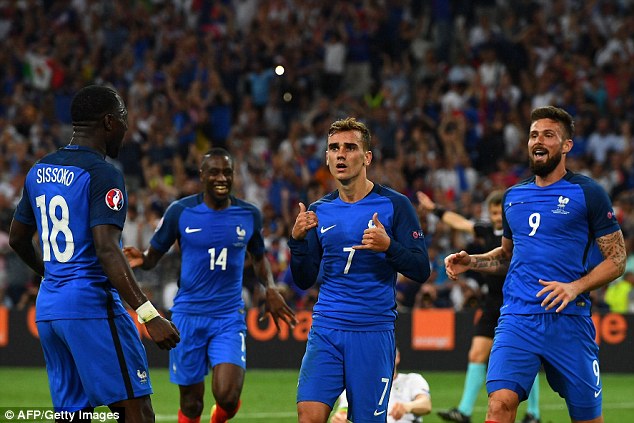 REVEALED: Griezmann’s goal celebration is a tribute to US rapper Drake REVEALED: Griezmann’s goal celebration is a tribute to US rapper Drake