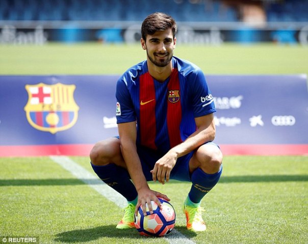 Andre Gomes reveals Ronaldo congratulated him on Barcelona move Andre Gomes reveals Ronaldo congratulated him on Barcelona move