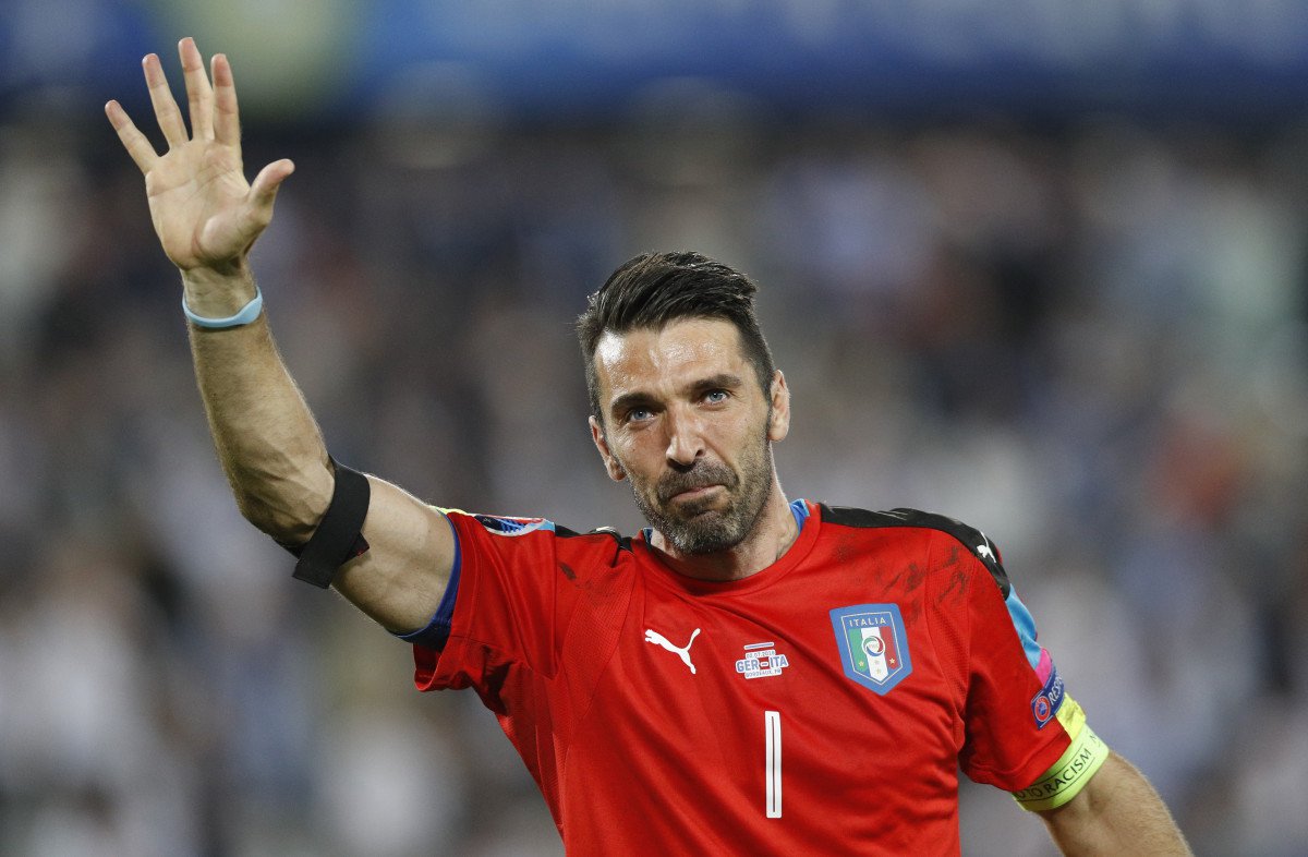 Draxler praises Buffon after receiving the Italy veteran’s match jersey Draxler praises Buffon after receiving the Italy veteran’s match jersey