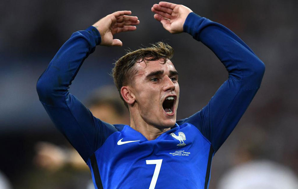 Griezmann named Euro 2016 best player Griezmann named Euro 2016 best player