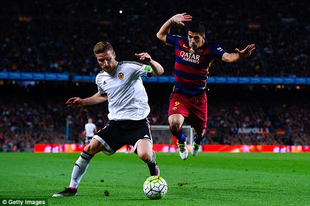 Arsenal move for Mustafi hits wall with Wenger reluctant to pay £30m valuation