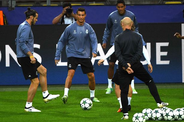 Ronaldo trains ahead of Dortmund clash amid talk of rift with Zidane Ronaldo trains ahead of Dortmund clash amid talk of rift with Zidane