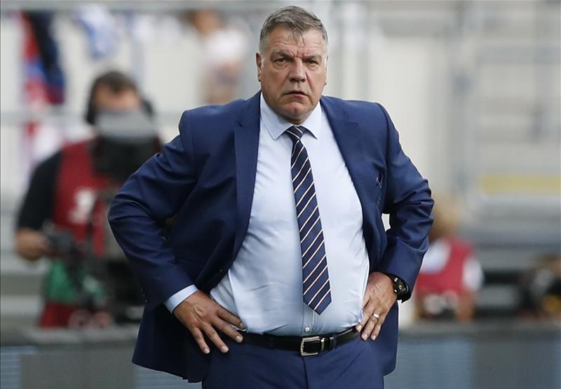 Allardyce insists he won’t quit football despite losing England job Allardyce insists he won’t quit football despite losing England job