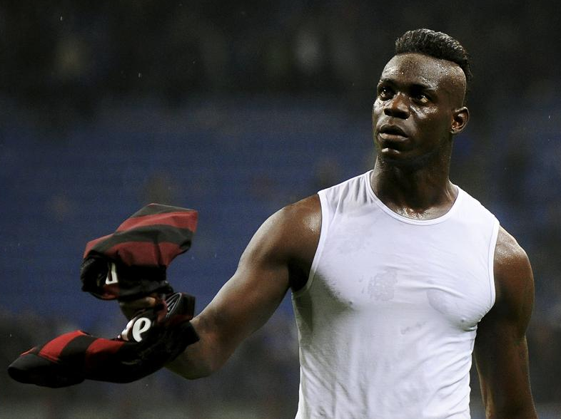Balotelli responds to praise from Aubameyang and Boateng Balotelli responds to praise from Aubameyang and Boateng