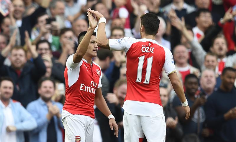 Ozil and Sanchez set to sign new long-term deals at Arsenal Ozil and Sanchez set to sign new long-term deals at Arsenal