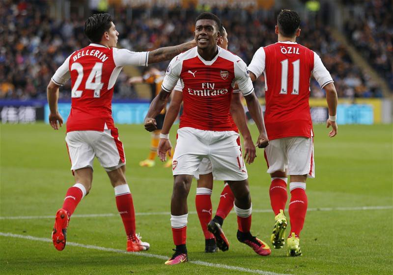 Iwobi: Arsenal players ready to “run through brick walls” for Wenger Iwobi: Arsenal players ready to “run through brick walls” for Wenger