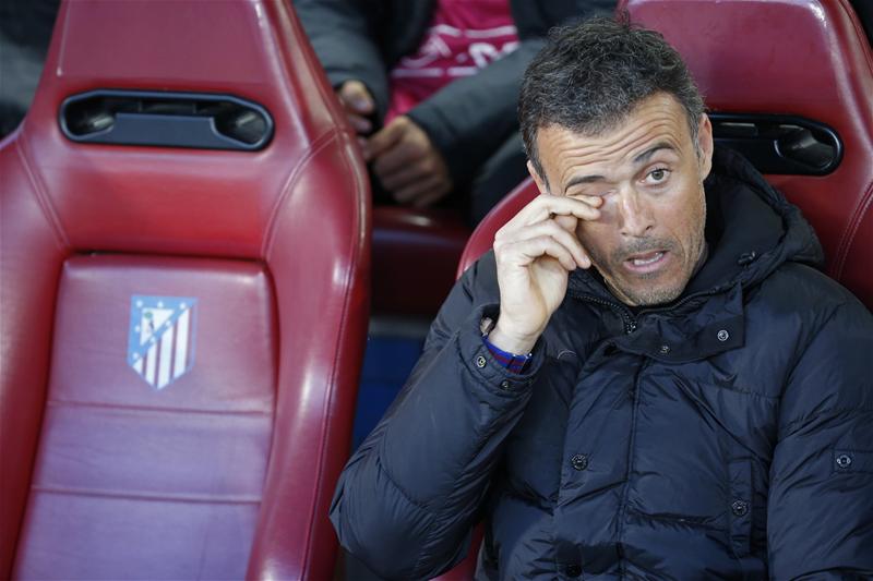 Luis Enrique hints Barcelona could play three at the back against Man City Luis Enrique hints Barcelona could play three at the back against Man City