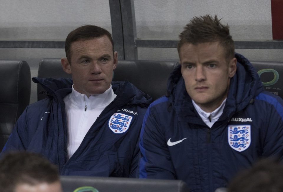 Man United legend Giggs claims Mourinho has ‘confused’ Rooney Man United legend Giggs claims Mourinho has ‘confused’ Rooney