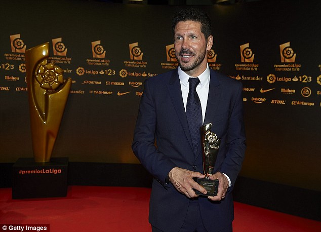 Del Bosque: Simeone deserves to win FIFA’s Best Coach award Del Bosque: Simeone deserves to win FIFA’s Best Coach award