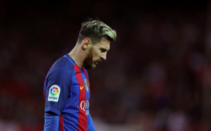 Messi ‘rejects’ new deal at Barcelona and is ready to see out his contract Messi ‘rejects’ new deal at Barcelona and is ready to see out his contract
