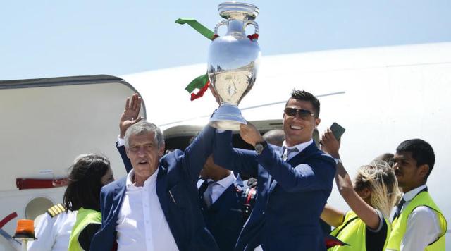 Ronaldo shuns Zidane, to vote Portugal manager as FIFA coach of the year Ronaldo shuns Zidane, to vote Portugal manager as FIFA coach of the year