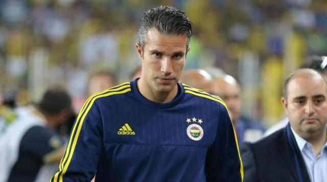 Van Persie reacts to horrific eye injury Van Persie reacts to horrific eye injury