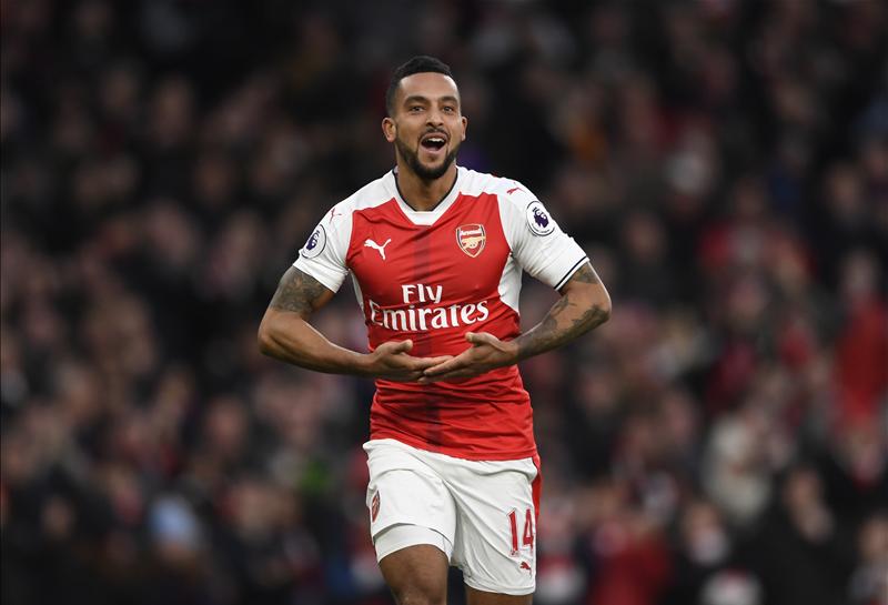 Walcott reveals talks with Wenger over his position Walcott reveals talks with Wenger over his position