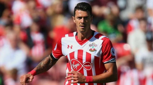 Jose Fonte, linked to Manchester United, hands in transfer request at Southampton Jose Fonte, linked to Manchester United, hands in transfer request at Southampton