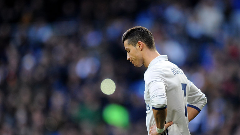 Navas reveals Ronaldo hurt by Madrid boo-boys Navas reveals Ronaldo hurt by Madrid boo-boys