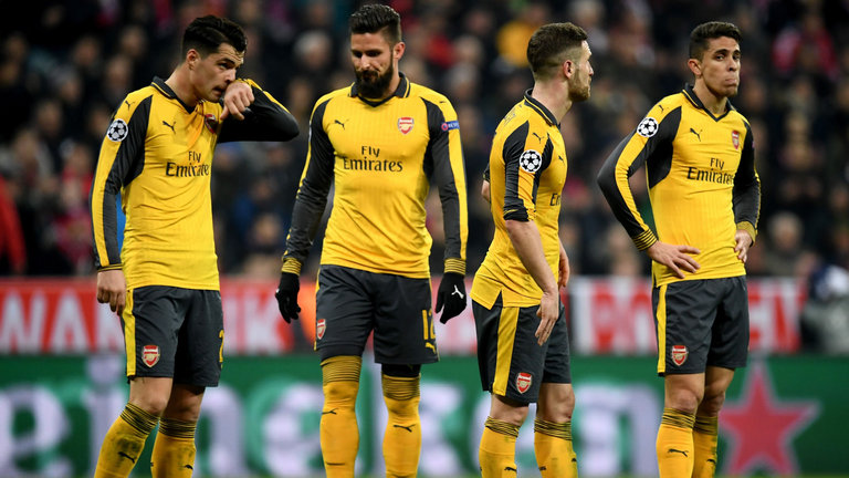 Wenger denies dressing-room row after Bayern thrashing