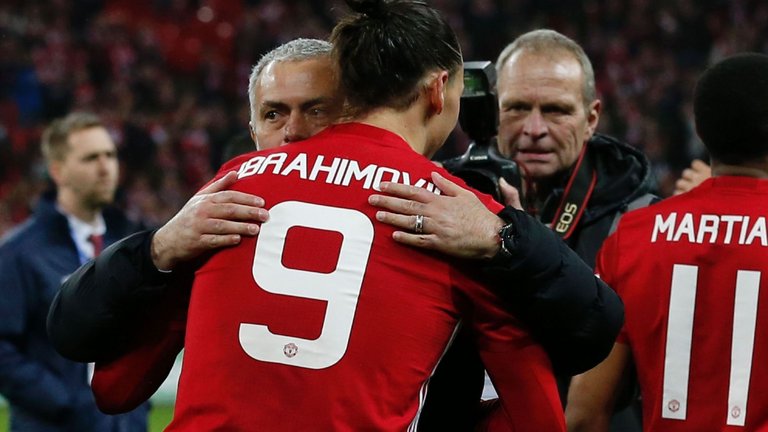 “Maybe United fans can go to the door of his house, and stay there all night” – Mourinho convinced Ibrahimovic will stay “Maybe United fans can go to the door of his house, and stay there all night” – Mourinho convinced Ibrahimovic will stay
