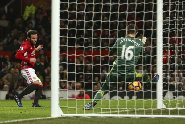 Ibrahimovic blames ‘bad finish’ for Jakupovic heroics to deny Mata Ibrahimovic blames ‘bad finish’ for Jakupovic heroics to deny Mata