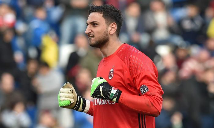 Man United hold talks with agent of AC Milan goalkeeper Donnarumma Man United hold talks with agent of AC Milan goalkeeper Donnarumma