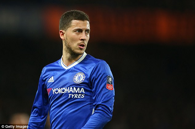 Chelsea set to offer Hazard new £300,000-a-week contract in bid to stave off Madrid Chelsea set to offer Hazard new £300,000-a-week contract in bid to stave off Madrid