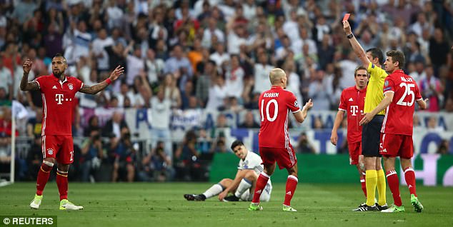 ‘The game was decided by the officials’ – Owen Hargreaves slams referee after Bayern loss to Madrid