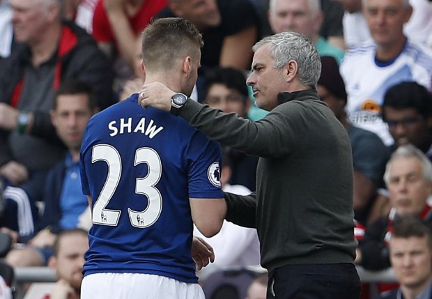 Mourinho reveals why Luke Shaw was taken off early in Sunderland win Mourinho reveals why Luke Shaw was taken off early in Sunderland win