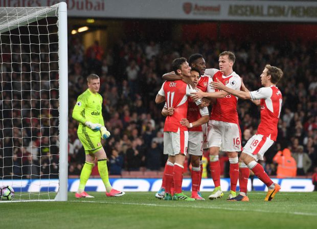 Wenger retains top-four belief as Arsenal hope for Liverpool collapse Wenger retains top-four belief as Arsenal hope for Liverpool collapse