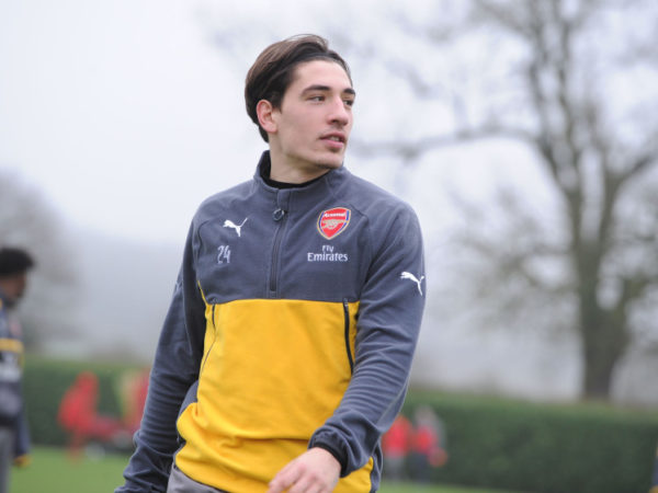 Bellerin’s agent confirms offer from a club but not Barcelona Bellerin’s agent confirms offer from a club but not Barcelona
