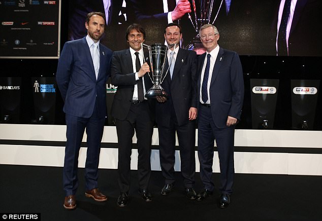 Chelsea boss Conte wins two trophies at annual LMA awards Chelsea boss Conte wins two trophies at annual LMA awards