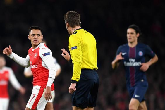 ‘Alexis Sanchez is welcome at PSG’ – Cavani talks up Arsenal star move ‘Alexis Sanchez is welcome at PSG’ – Cavani talks up Arsenal star move
