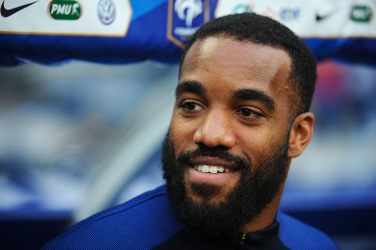 Lacazette set to travel to London to seal £52m Arsenal transfer Lacazette set to travel to London to seal £52m Arsenal transfer