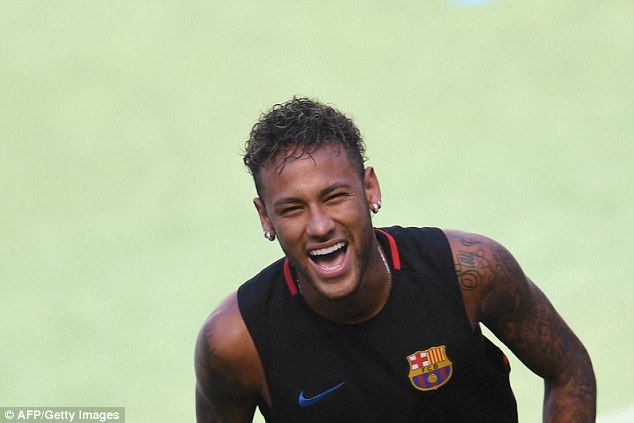 Ronaldinho tells Neymar to follow his heart amid PSG speculation Ronaldinho tells Neymar to follow his heart amid PSG speculation