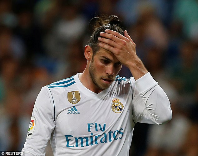 Zidane backs Bale as Welshman is booed in Madrid draw Zidane backs Bale as Welshman is booed in Madrid draw