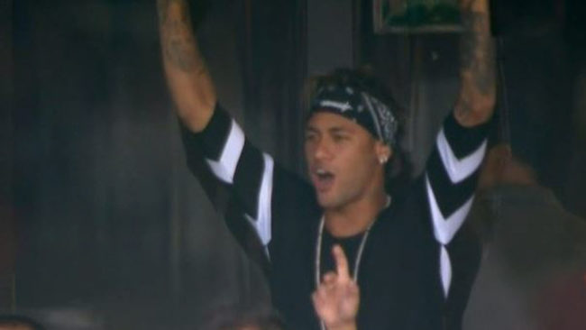 Neymar supports PSG from the stands Neymar supports PSG from the stands