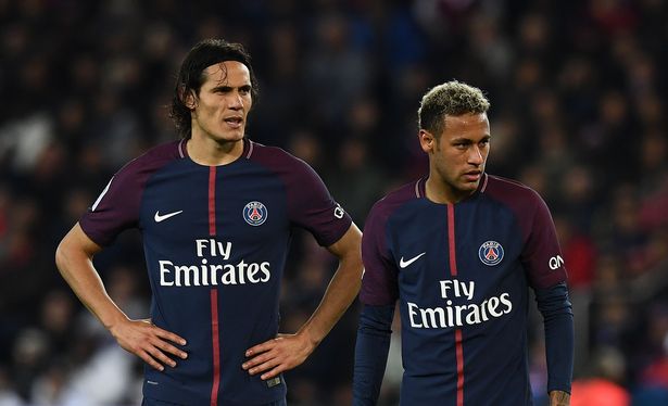 Cavani reportedly rejects €1M to hand Neymar PSG penalty duties